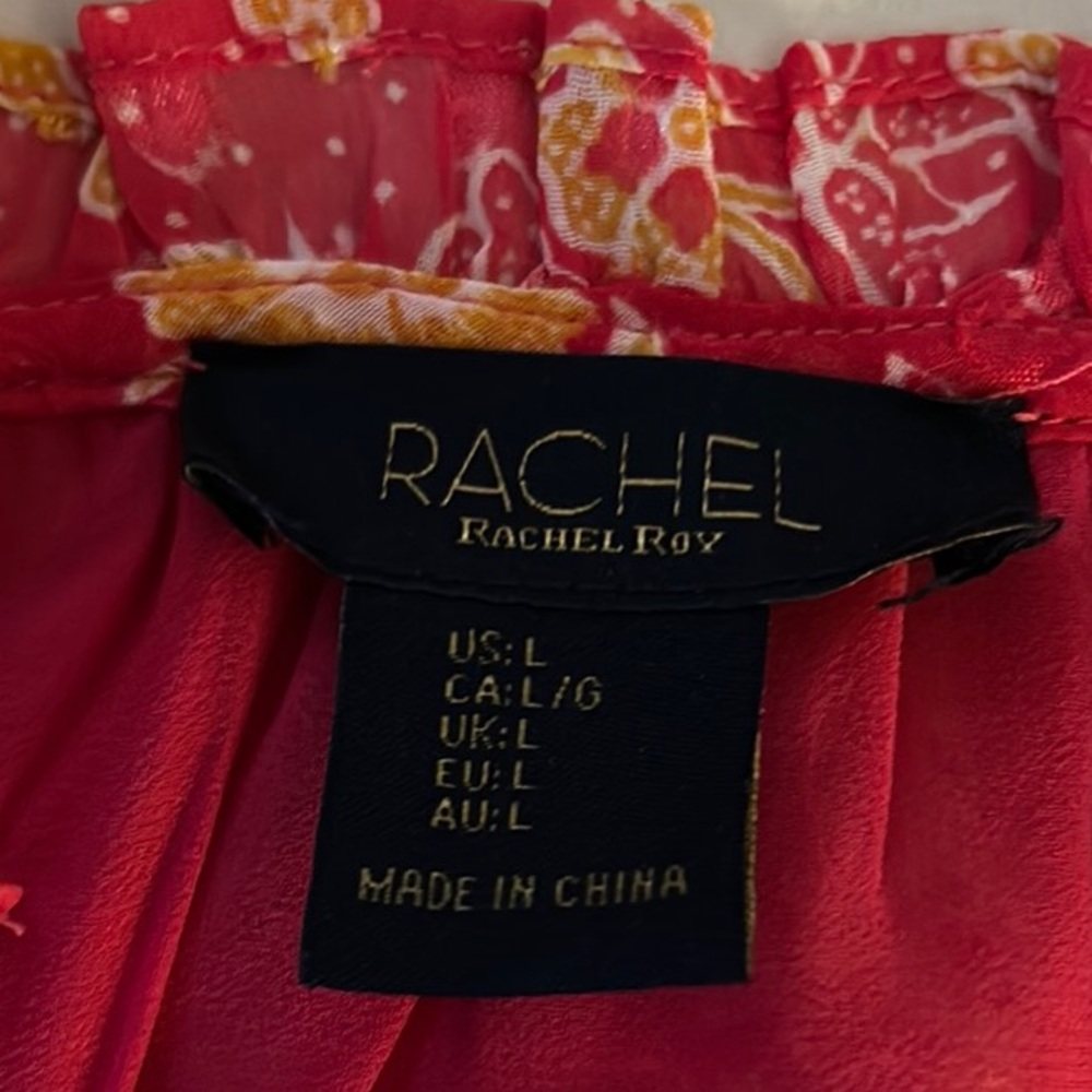 Pink Ruffled Sleeveless Blouse with V-Neck - Picture 2 of 11